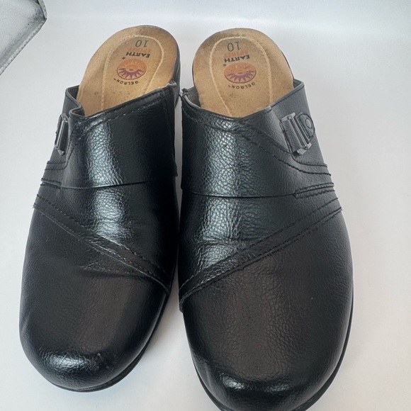 Earth Spirit Gelron Women's Black Vegan Leather Buckle Accent Slip-On Mules 10 - Picture 2 of 14